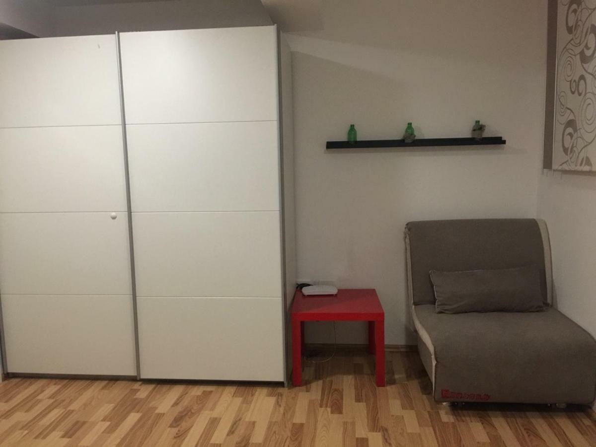 Apartment Red Square Ljubljana Exteriör bild